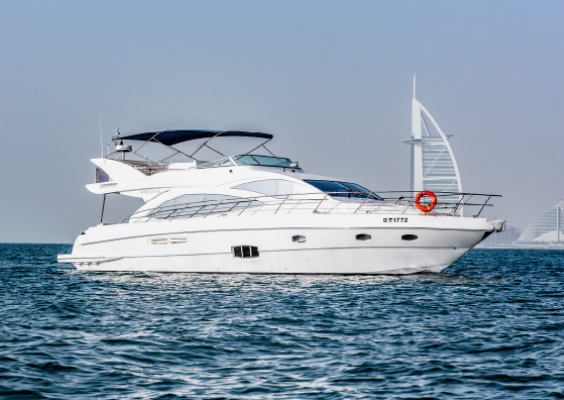 luxury yacht weekly rental